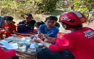 Tanggap Pascabencana, Tim Medis Semen Padang Peduli Periksa Kesehatan Warga Manggarai Timur