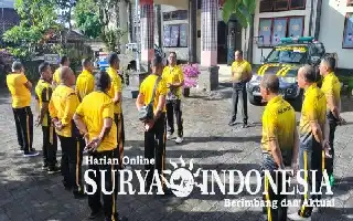 Tingkatkan Kesiapan Pelayanan, Personel Polsek Selemadeg Gelar Olahraga Pagi dan Kerja Bakti
