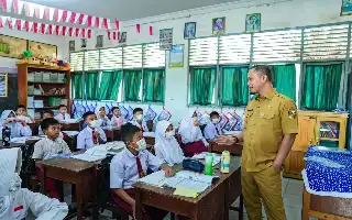 Kabut Asap Masih Membayang, Pemko Pekanbaru Perpanjang Pembelajaran Jarak Jauh demi Keselamatan Siswa
