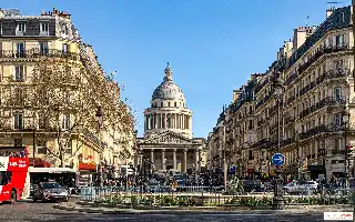 Agenda Wisata Paris 3 September 2026: Parade Budaya di Sungai Seine hingga Pop-up Céline Dion