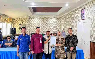 Sinergi Atasi Sampah Sungai, PT CTP Tollways Fasilitasi Pemasangan Teknologi Barrier di Kali Jambe